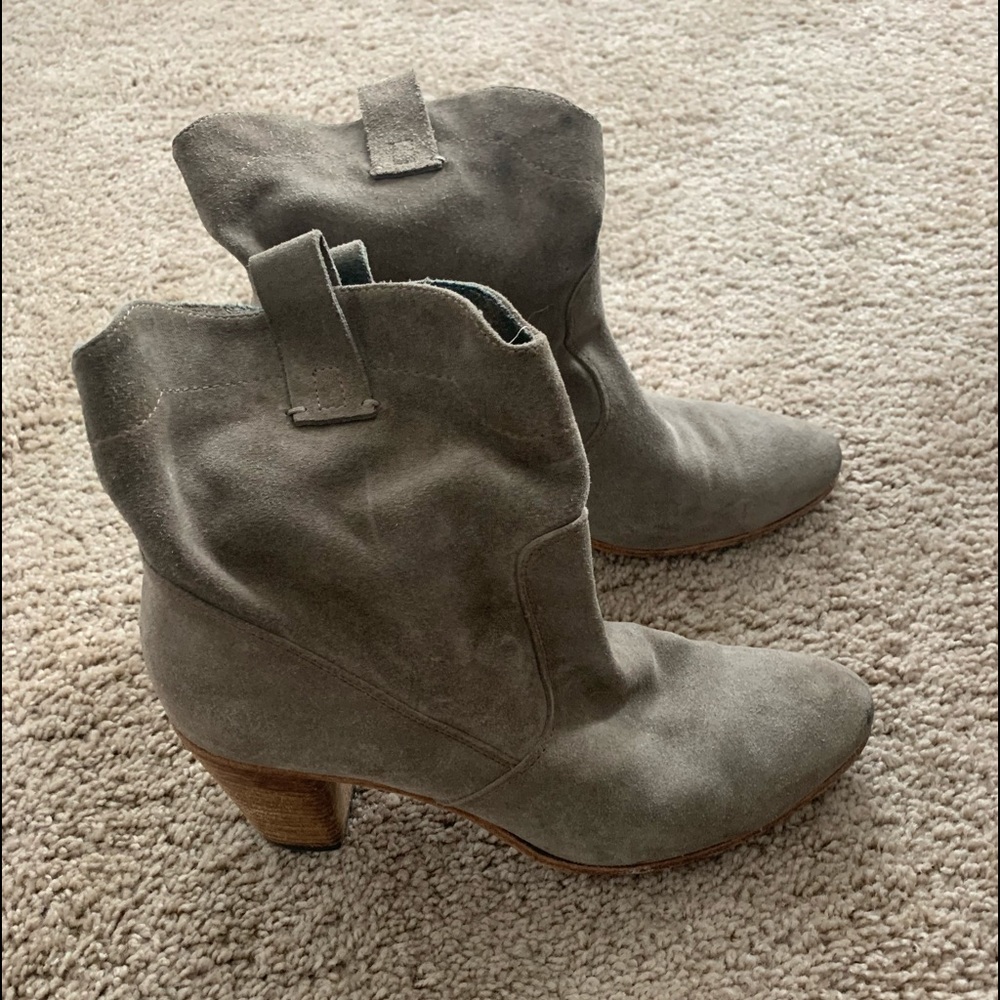 Alberto Fermani mushroom suede booties
